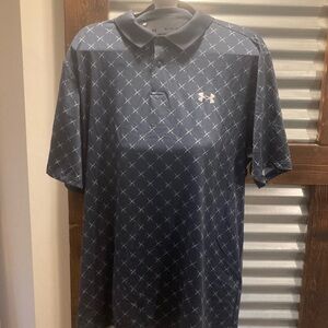 Under Armour Blue Polo Shirt with Modern Athletic Design great condition golf